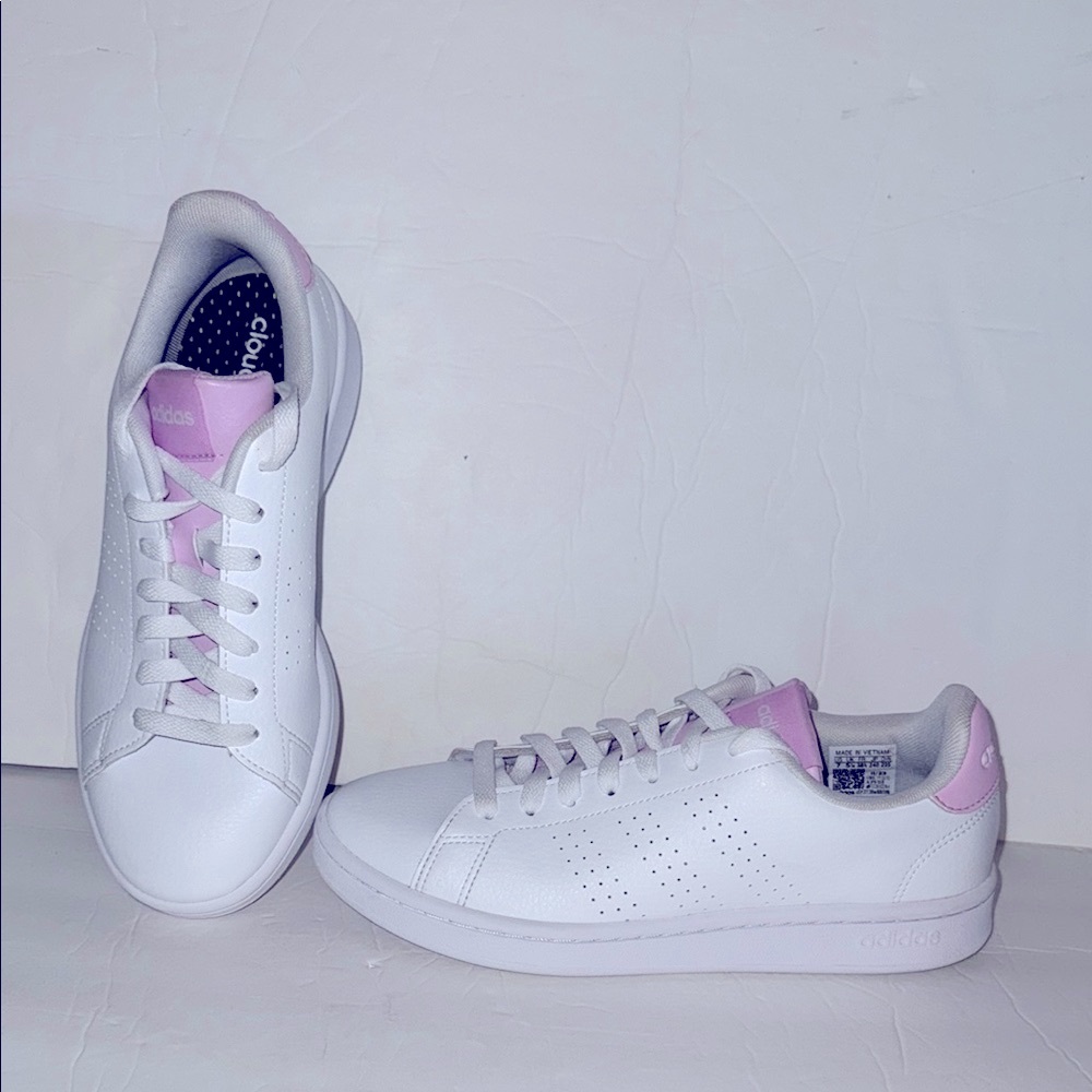 Adidas Cloudfoam IF6108 White and Pink Sneakers Shoes Women’s Size 7